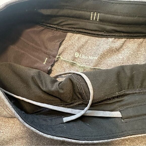 Lululemon Heathered gray Discipline straight leg stretch sweatPant 32” small - Picture 9 of 9